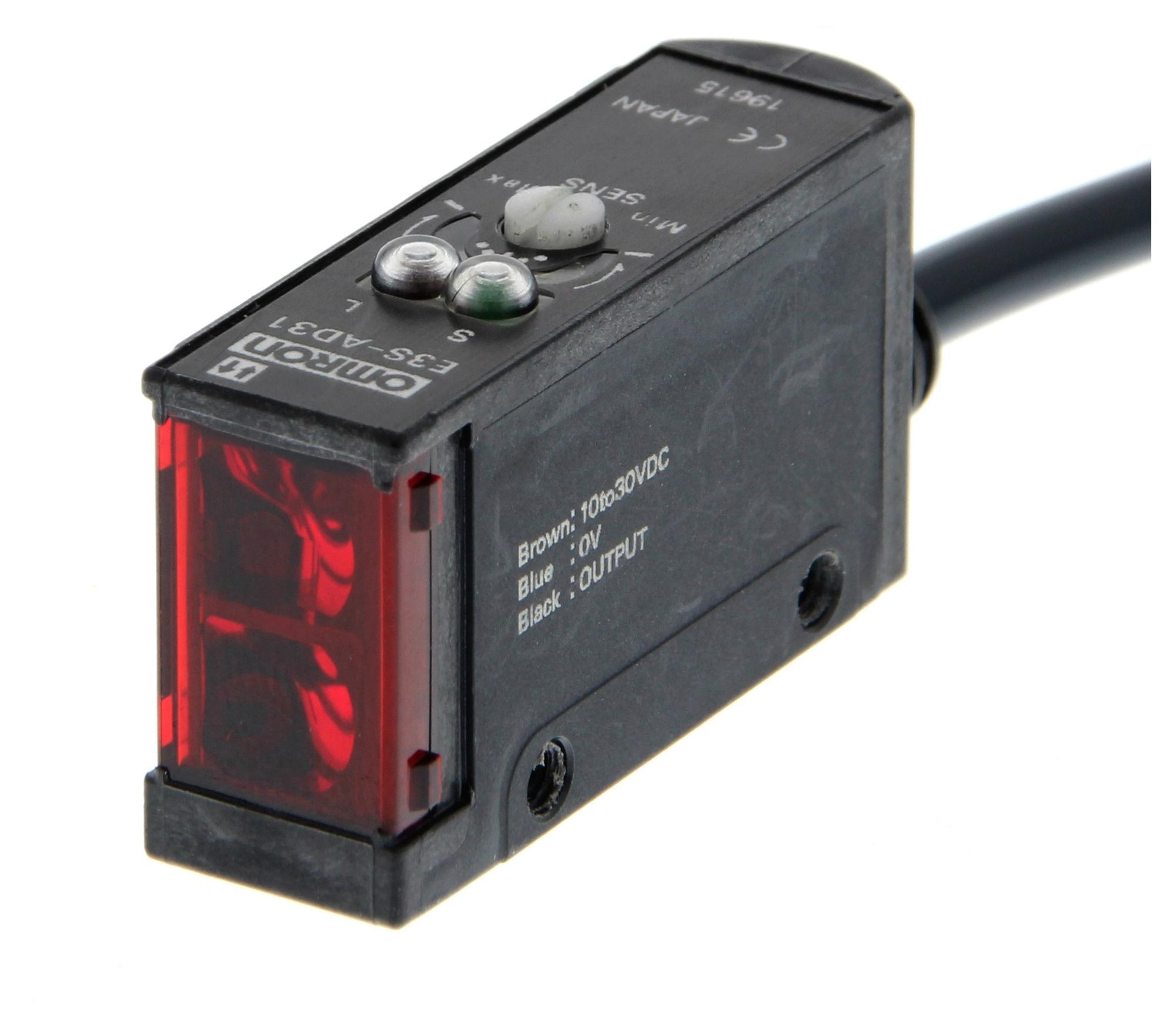 E3S-AD12 PHOTOELECTRIC SENSOR, NPN, 700MM OMRON