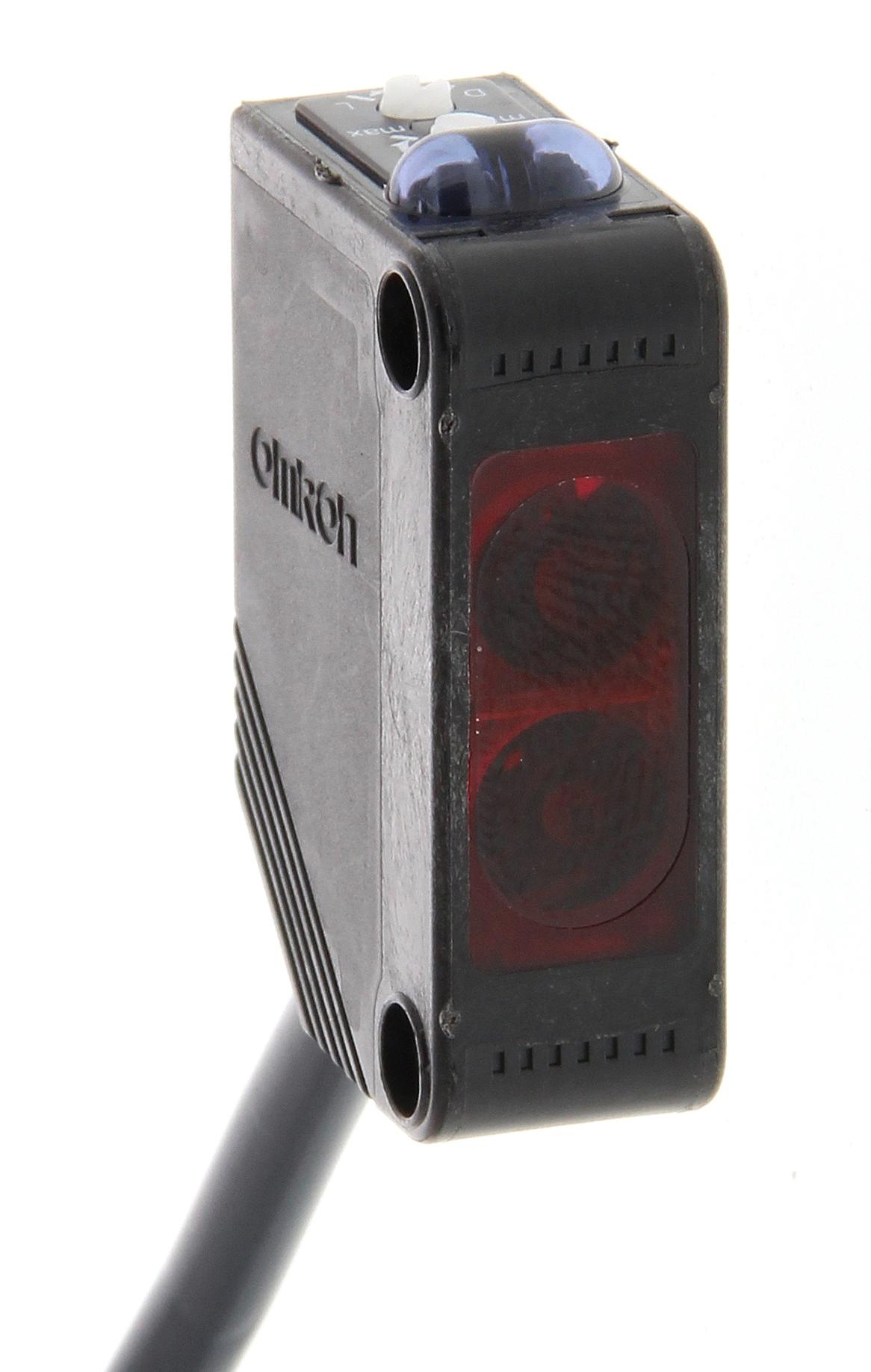 E3Z-B81 2M PHOTOELECTRIC SENSOR, PNP, 500MM OMRON