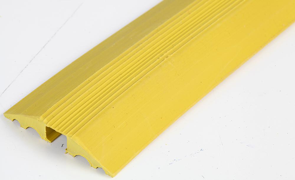 RO7 9M CABLE PROTECTOR 14 X 8MM YELLOW 9M VULCASCOT