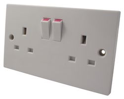 9798 - 13A Switched Socket, 2-Gang, Double Pole - PRO ELEC